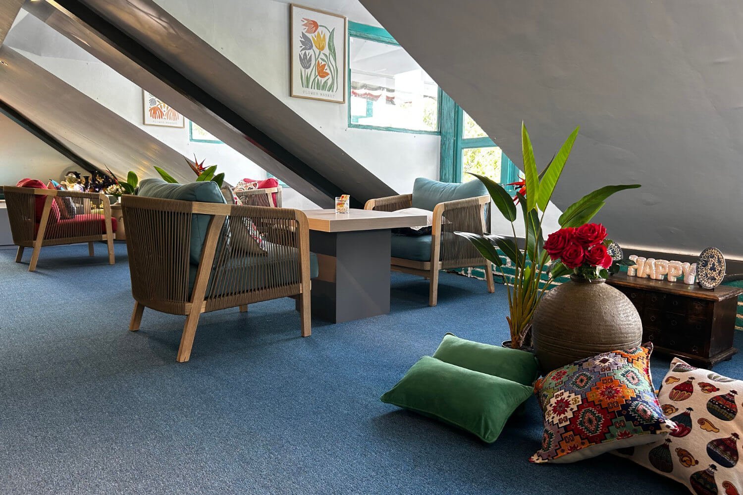 Kontraktor Interior Furniture Custom Cafe