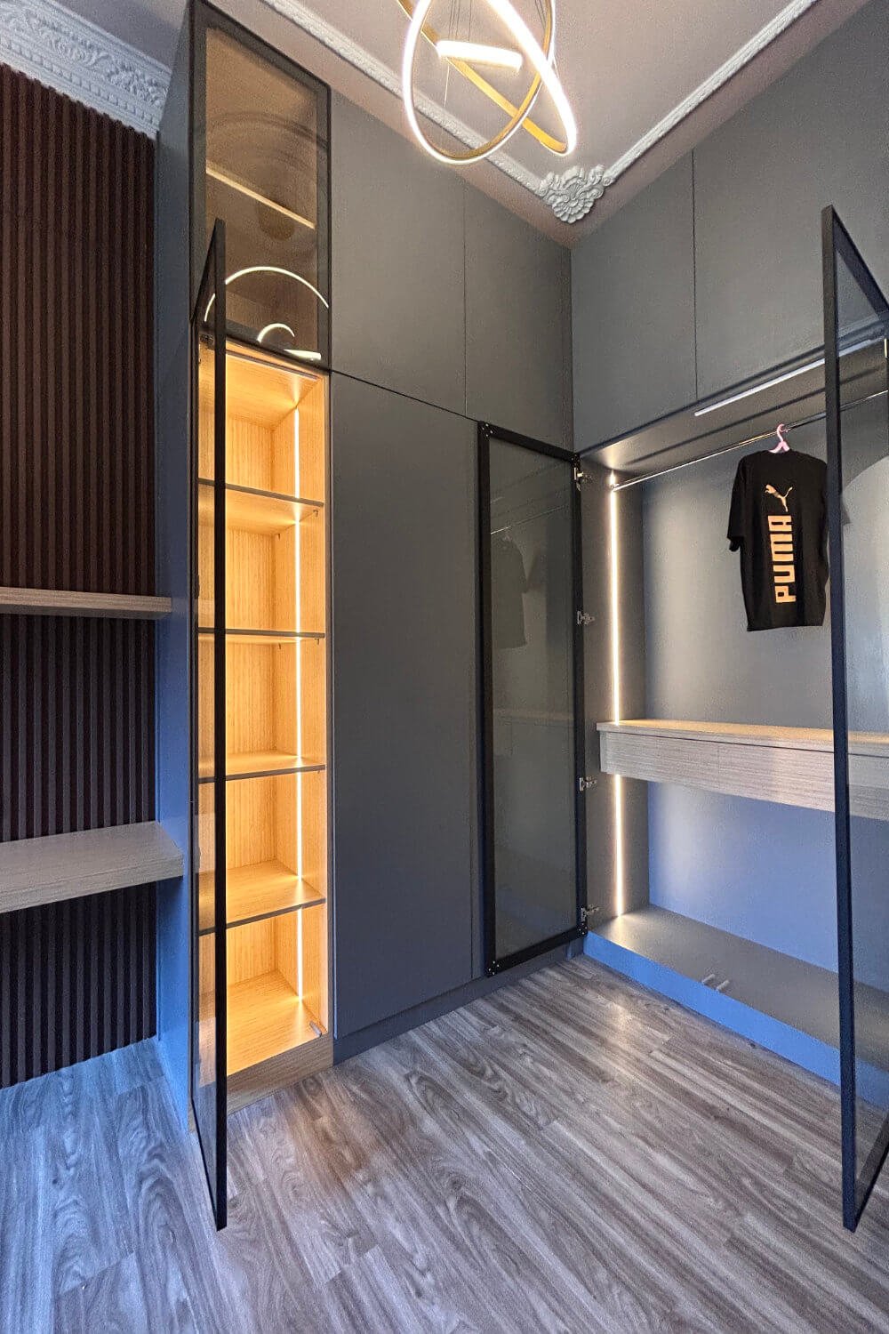 lemari pakaian modern portofolio nuraga interior